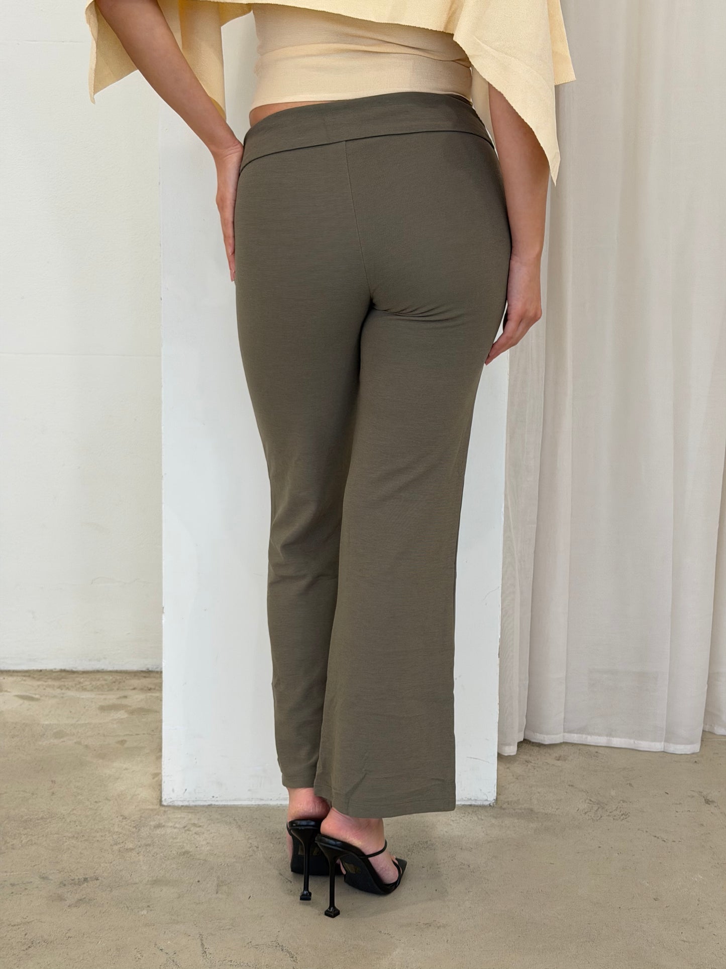 PIPER PANTS - KHAKI