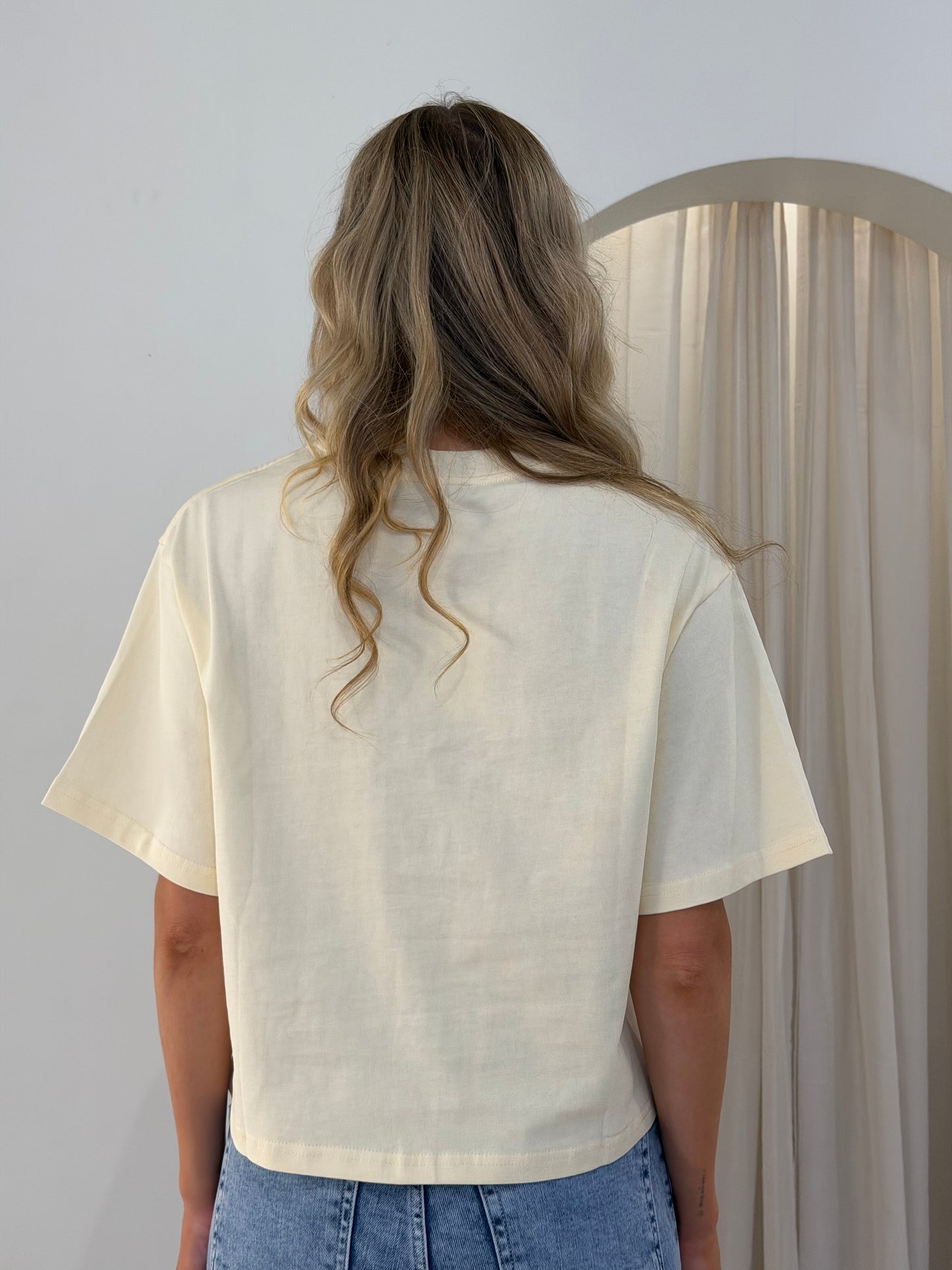 LORA T-SHIRT - BUTTER