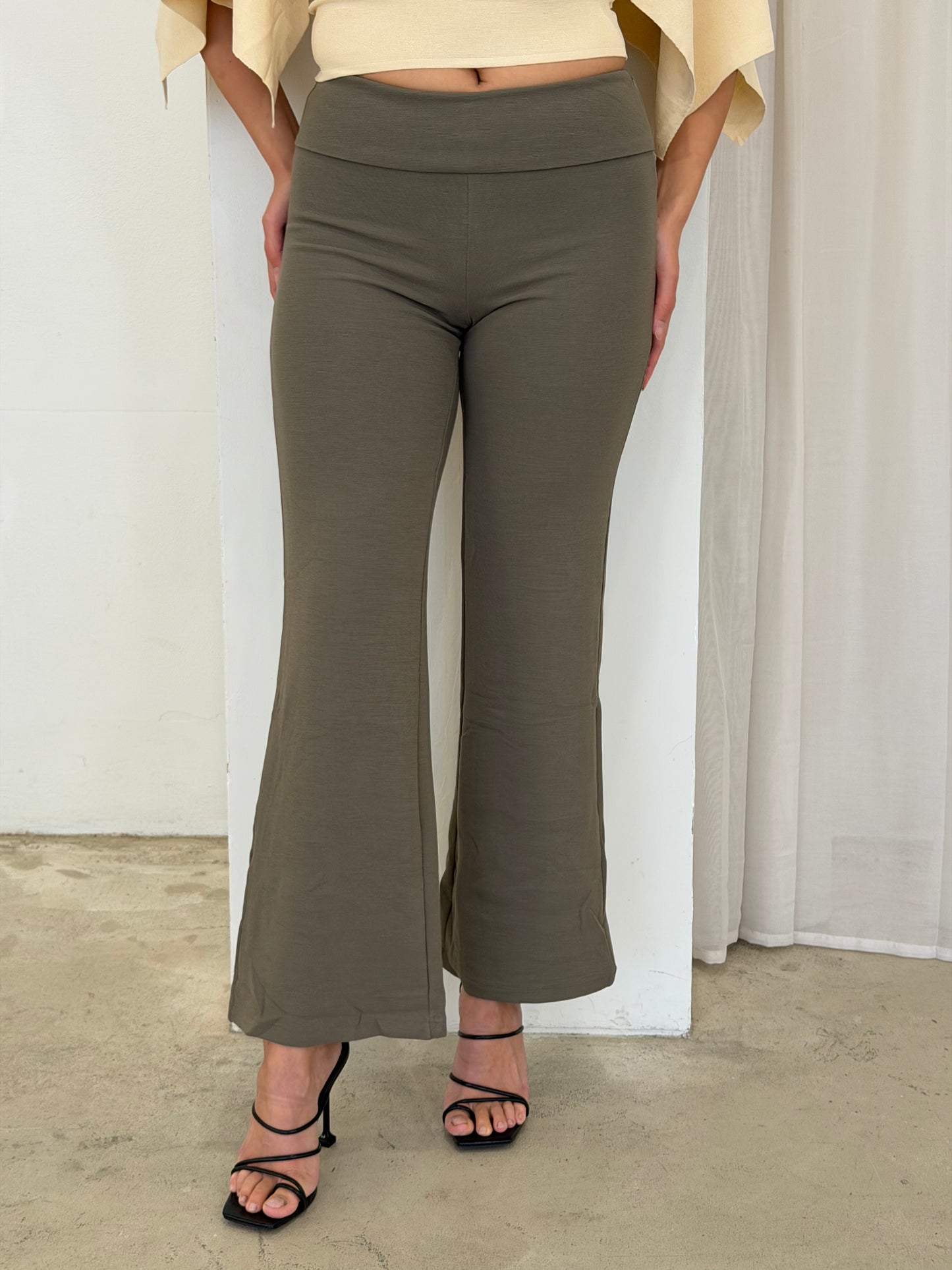 PIPER PANTS - KHAKI