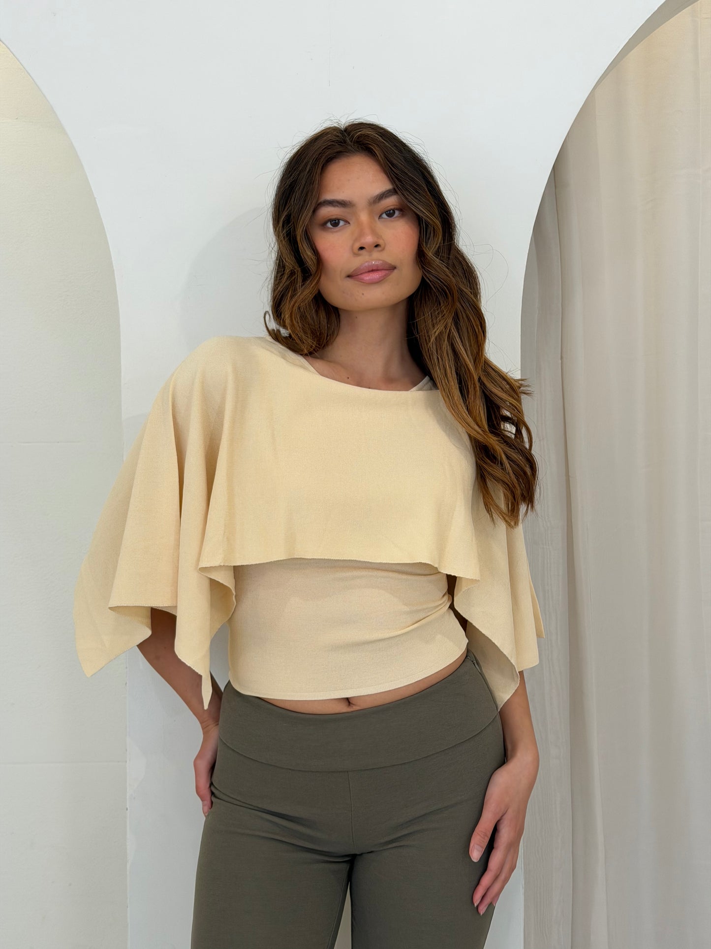 SELAH TOP - ALMOND