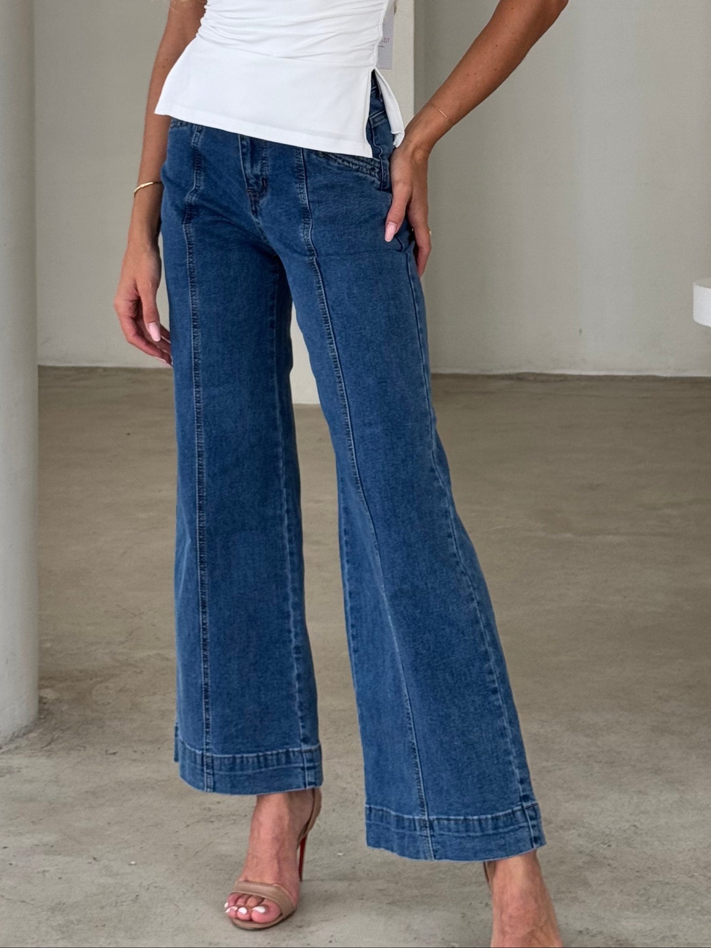 MILA JEANS - MID DENIM