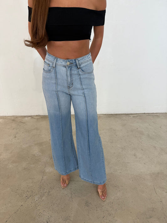 LAKE JEANS - LIGHT BLUE